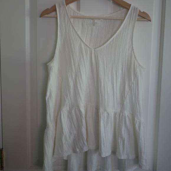 H&M Tops - H&M peplum shirt